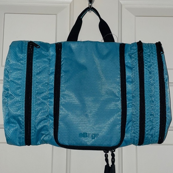 eBags Handbags - NWOT eBags Pack-It-Flat large toiletry case
